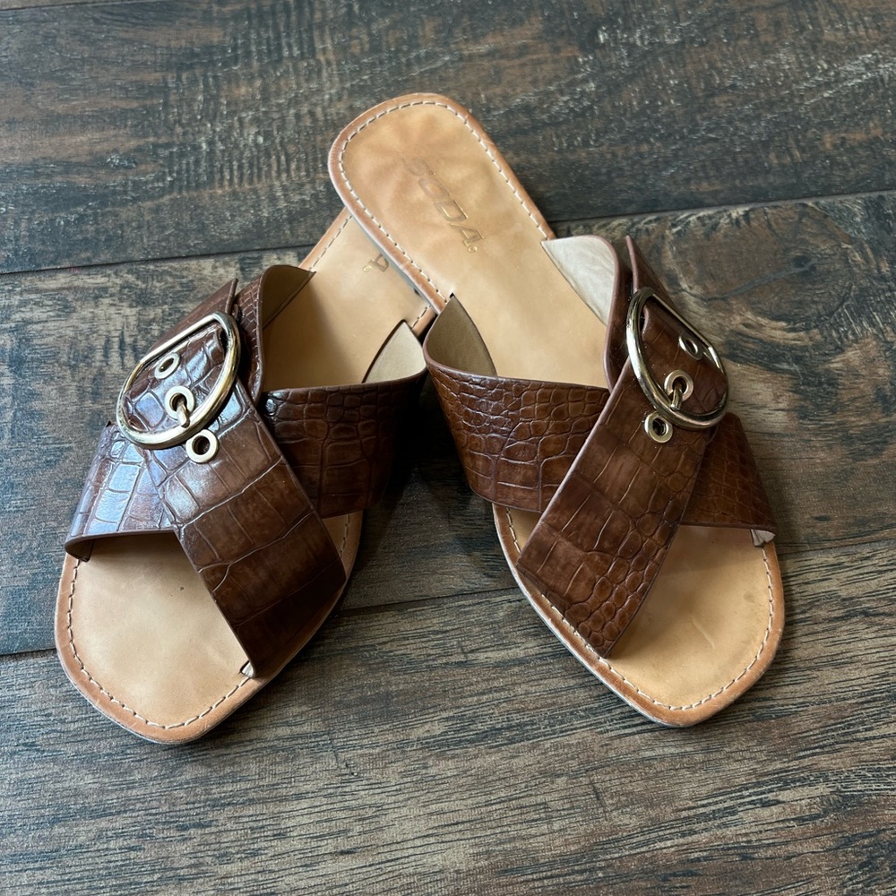 Soda Leather Slides